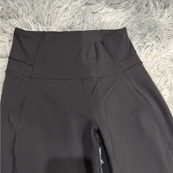 lululemon athletica Black Leggings with Center Back Logo Tag - Picture 3 of 5